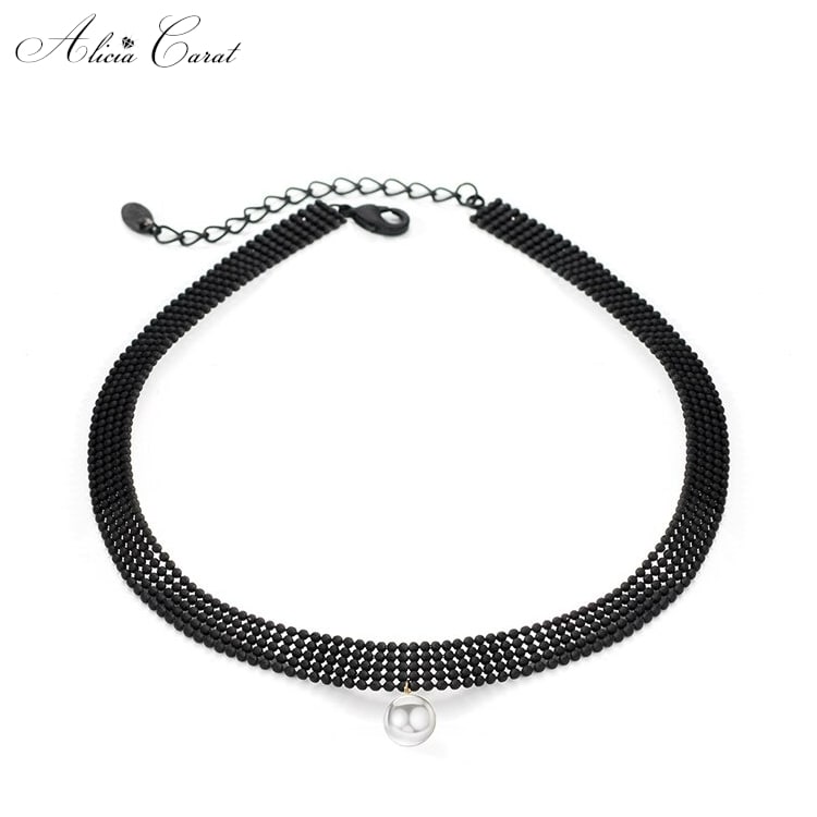 Collier Ras de Cou Noir Perle Centrale