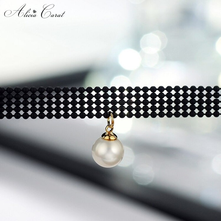 Collier Ras de Cou Perle Centrale