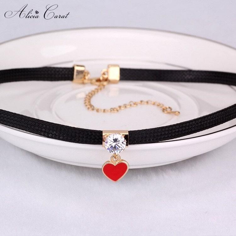 Collier Ras du Cou Cœur Rouge